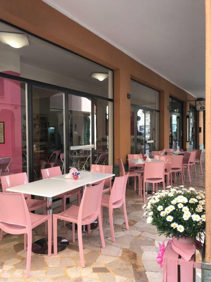 Hotel Giongo Spotorno Bagian luar foto